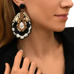 Alizia clip-on earrings - black and white