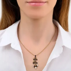 Annella pendant necklace - black and white