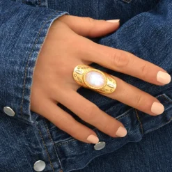 Arizona Dream Adjustable Wide Ring - White