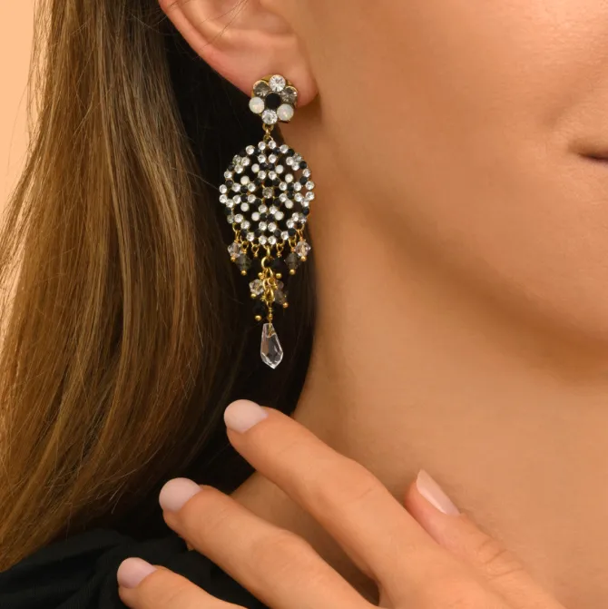 Chiara graphic pierced stud earrings - black and white