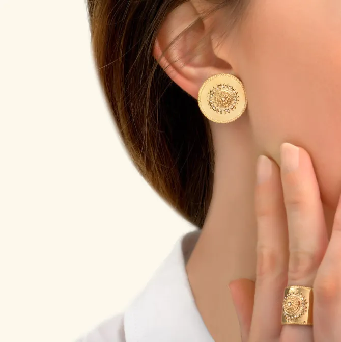 Farah clip-on earrings - gold