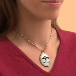 Fujita pendant necklace - white