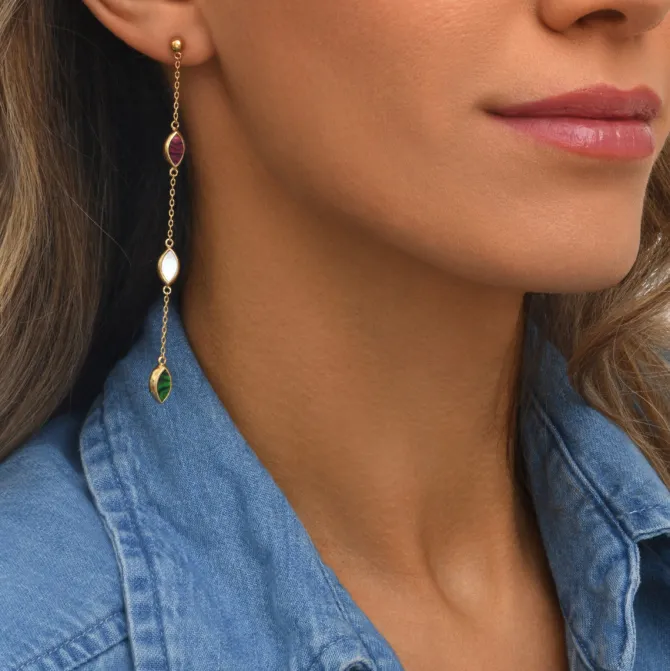 Lhasa pierced earrings - green and red