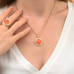Louise pendant necklace - coral