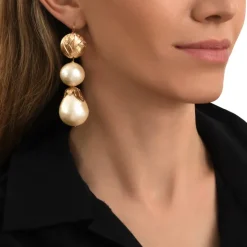 Lucy pearl sleeper earrings - white