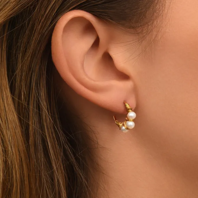 Panarea hoop earrings - white pearl